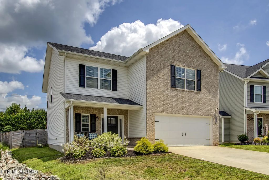 4826 Stoneyhurst Lane, Knoxville