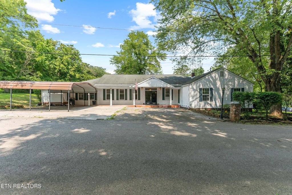 702 Meadowview Drive, Harriman