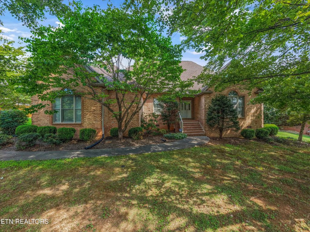 823 Royal View Drive, Maryville