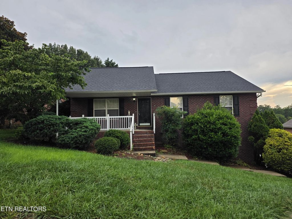 7009 Wrens Creek Lane, Knoxville