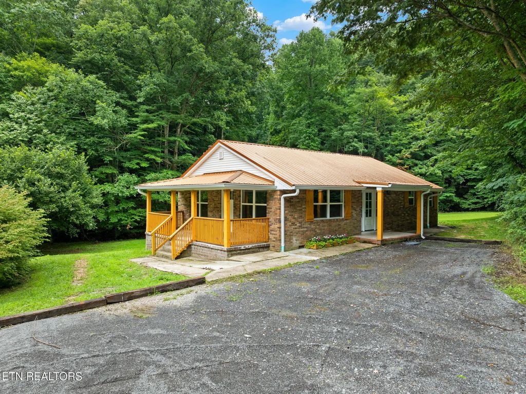 129 Johnson Rd, Rogersville