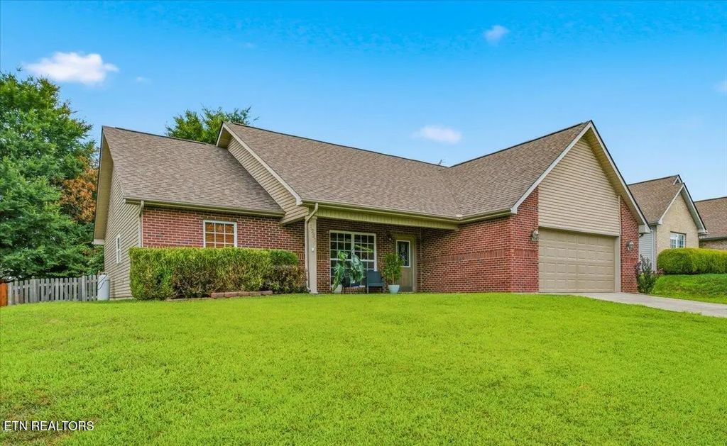 1227 Elsborn Ridge Rd, Maryville