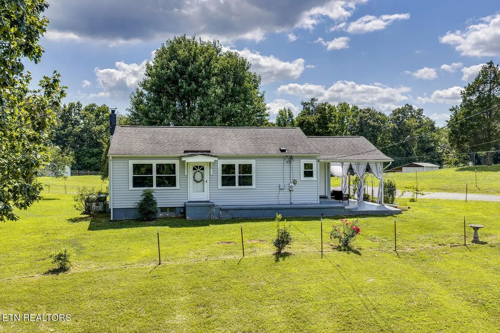 747 E Evans St, Rockwood