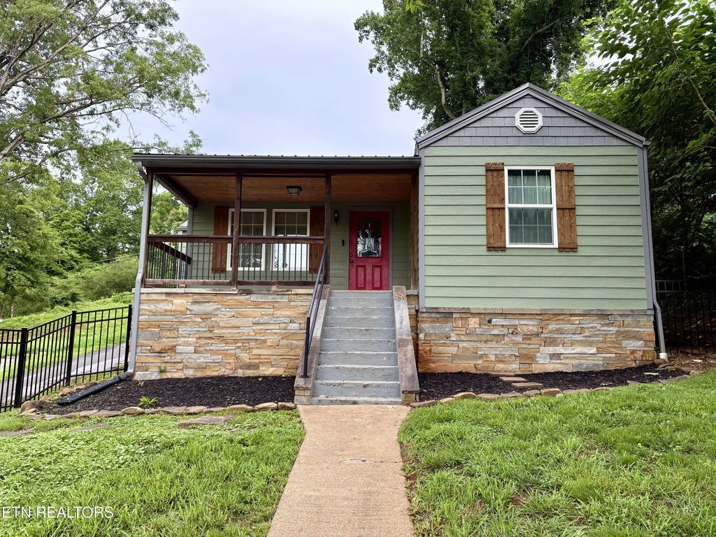 425 Sewanee St, Harriman
