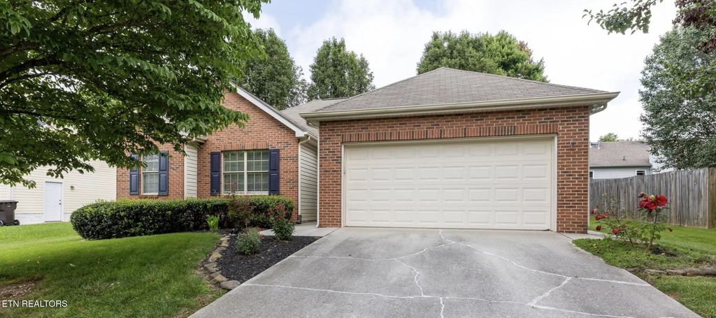 10145 Rockbrook Drive, Knoxville