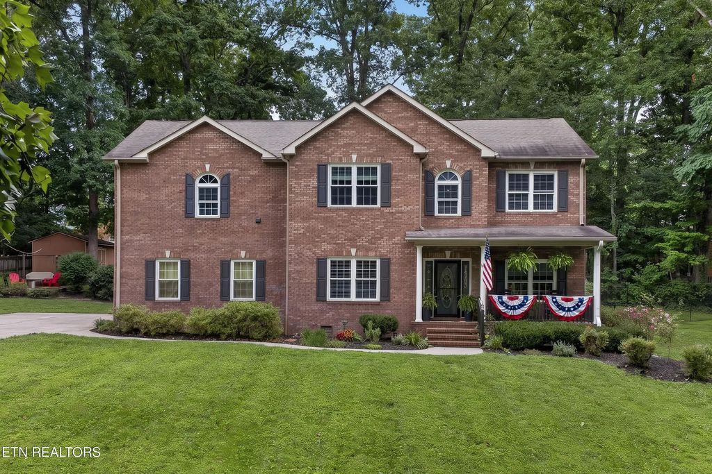 8016 Walker Rd, Knoxville