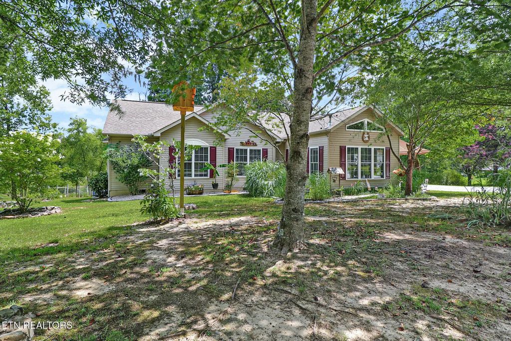 504 Ridge Top Drive, Jamestown