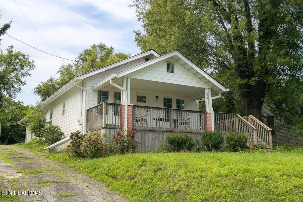 1004 Phillips Ave, Knoxville