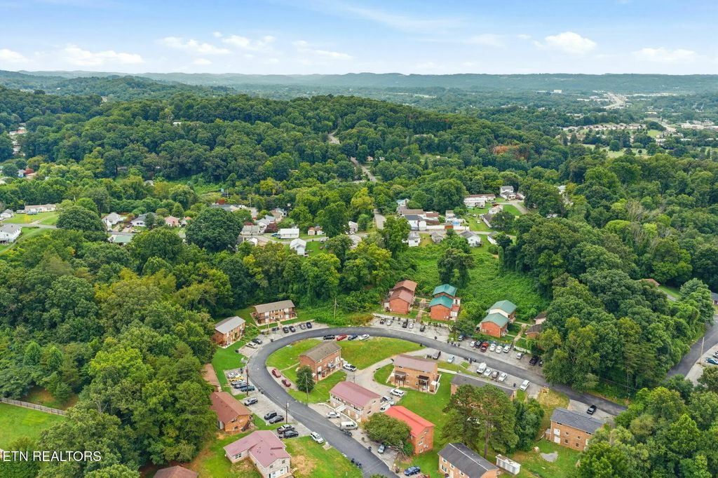 921 Chadwick Drive, Kingsport
