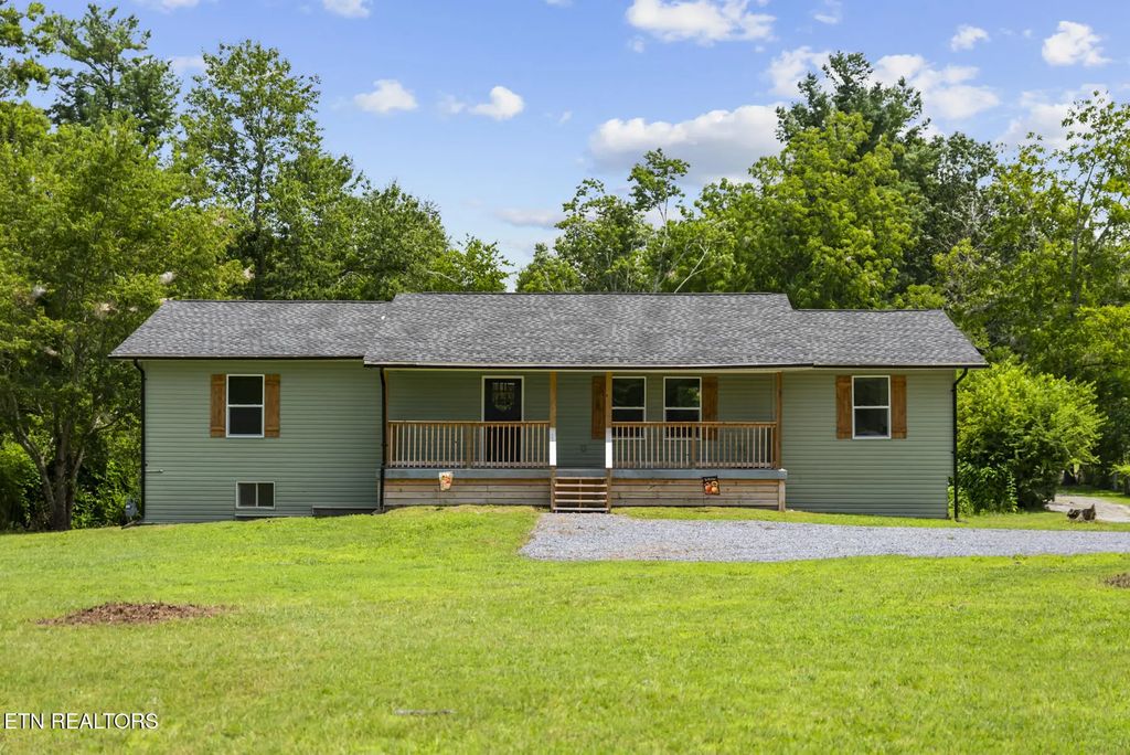 37 Windy Acres Drive, Crossville