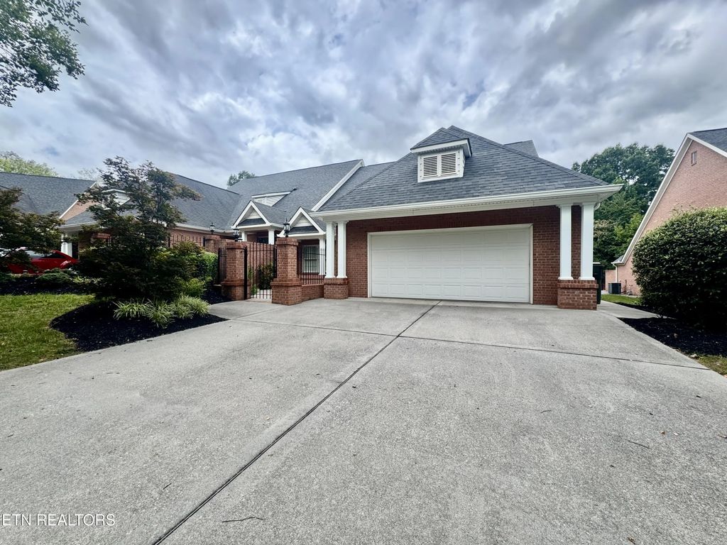 1052 Fine Glen Drive, Sevierville