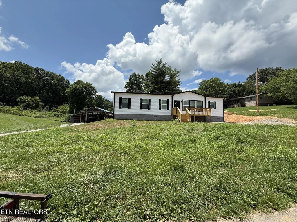 705 Robin Drive, New Tazewell