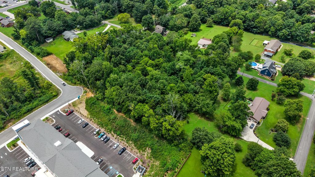 Nw Robinhood Drive, Cleveland