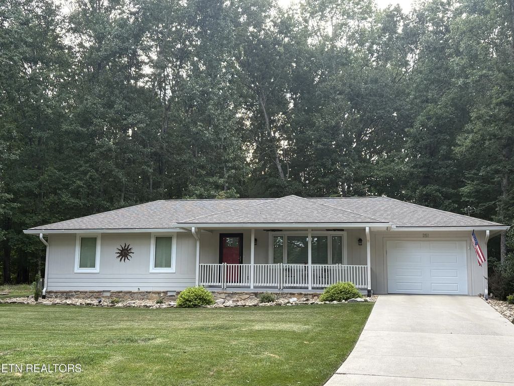 251 Lakewood Drive, Crossville