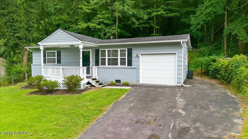 2216 Rifle Range Drive, Knoxville
