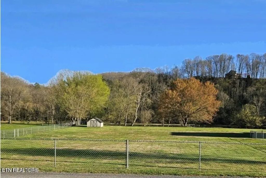 Holston Shores Drive, Rutledge