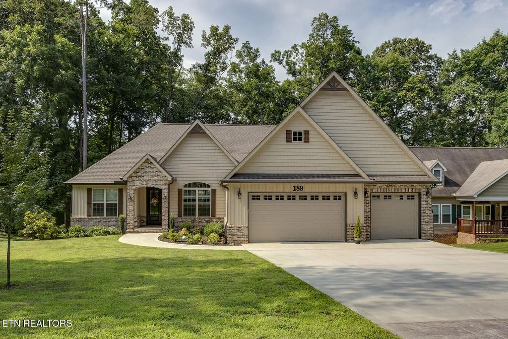 189 Chahyga Way, Loudon