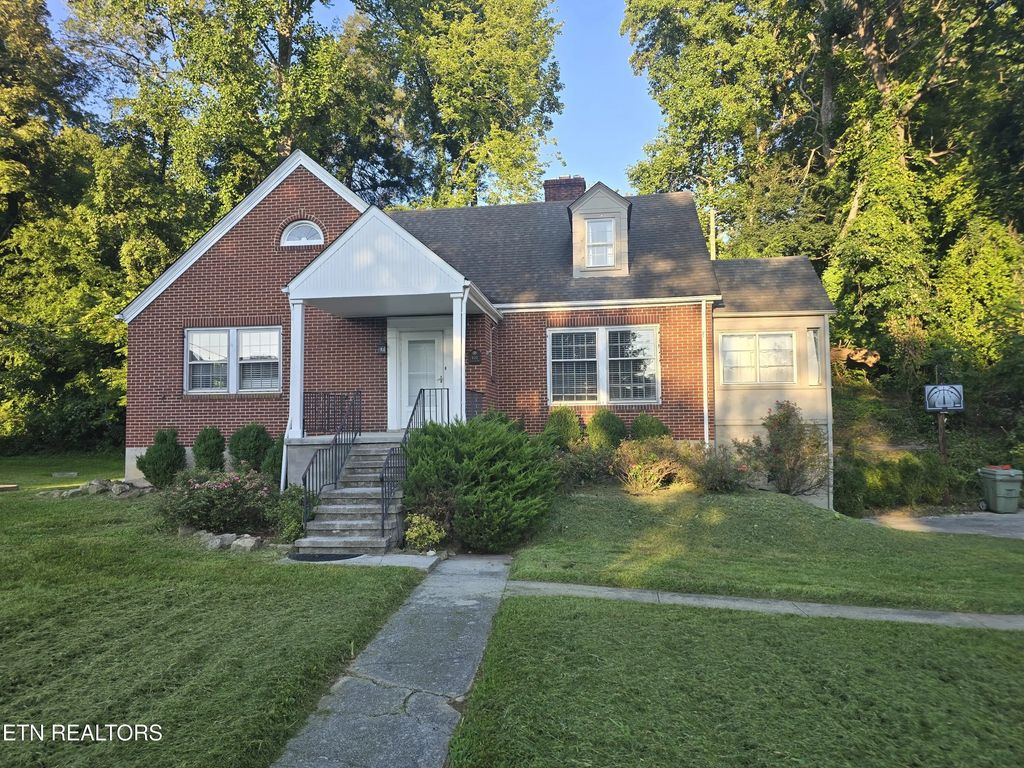 400 Gloucester Ave, Middlesboro