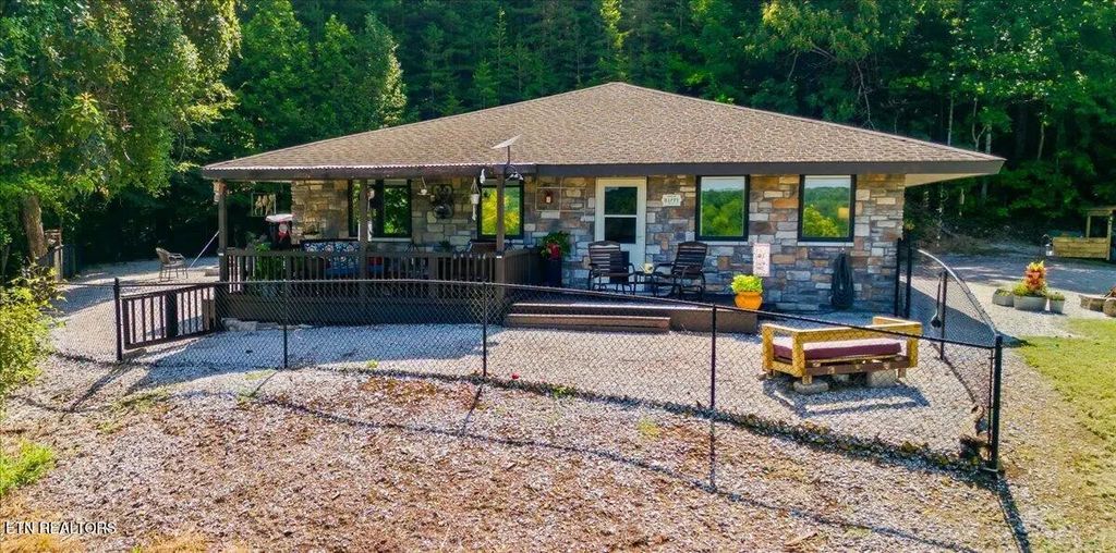 111 Eagle Ridge Rd, Kingston