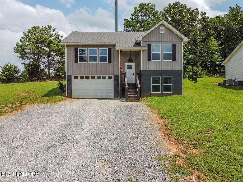 284 Sweetsprings Rd, Madisonville