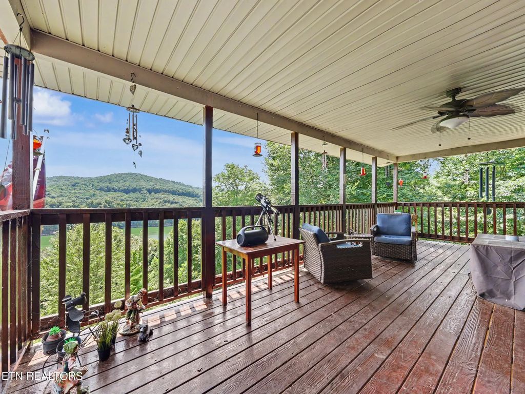 1738 Mountain Shores Rd, New Tazewell