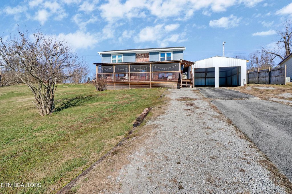 625 Mccartt St, Wartburg