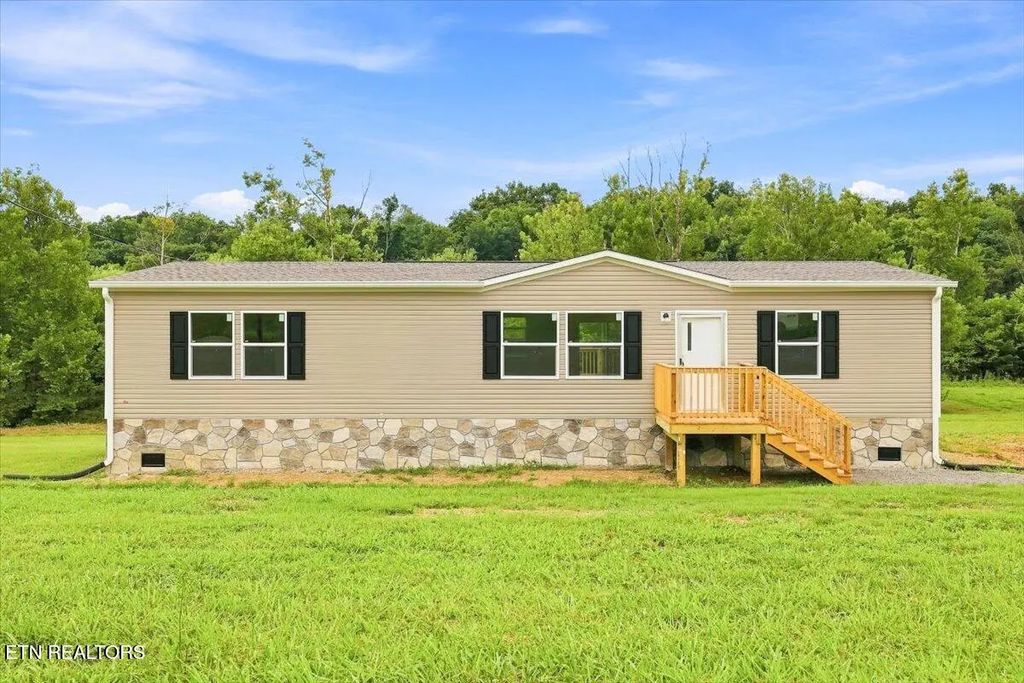 5370 Rutledge Pike, Rutledge