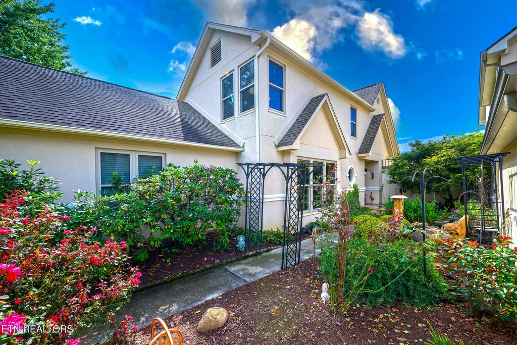 3413 Commodore Point, Knoxville