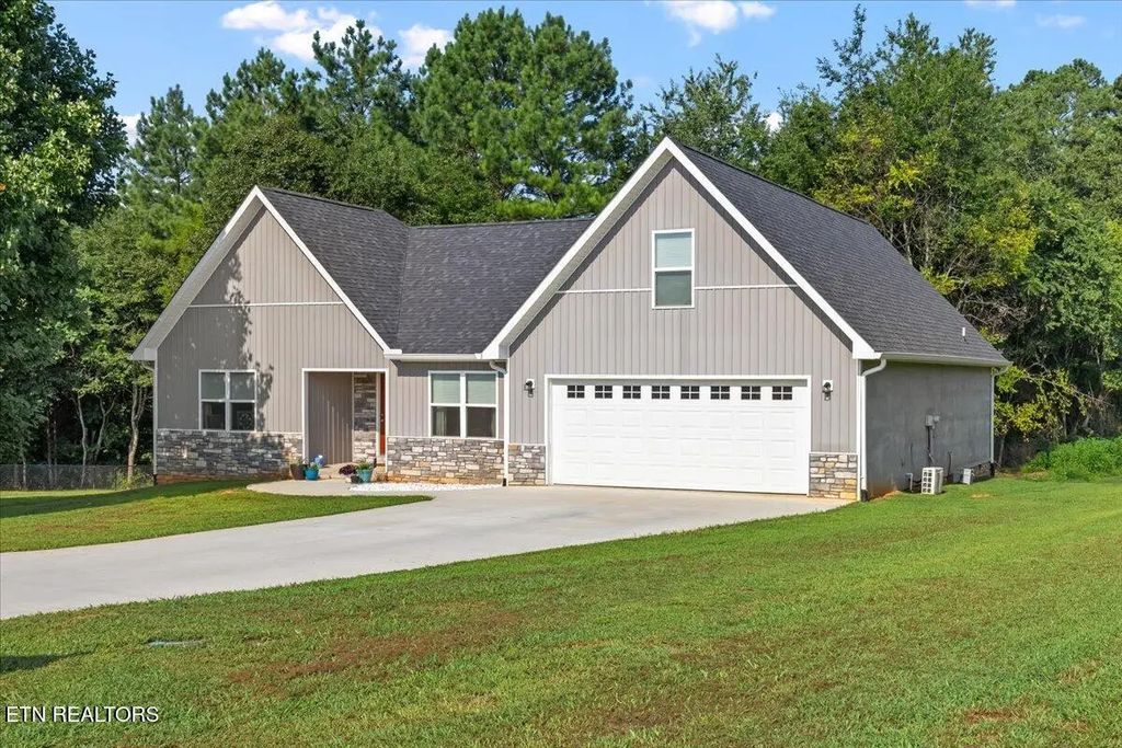 132 Highland Drive, Madisonville