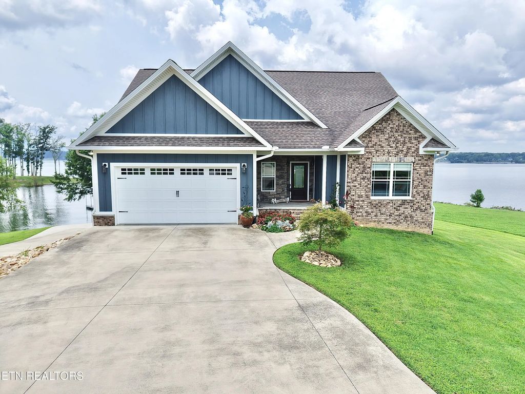 3523 Nina Ferry Pointe Way, Baneberry