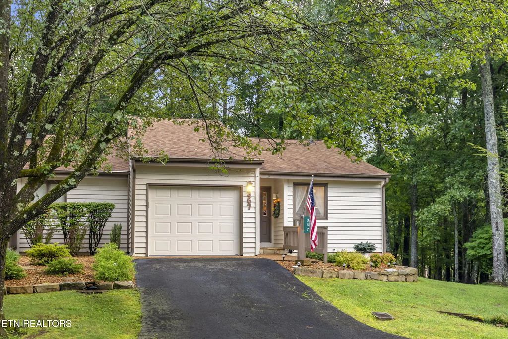 367 Lake Catherine Circle, Crossville