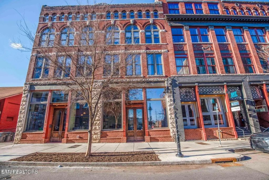 129 W Jackson Ave 202, Knoxville