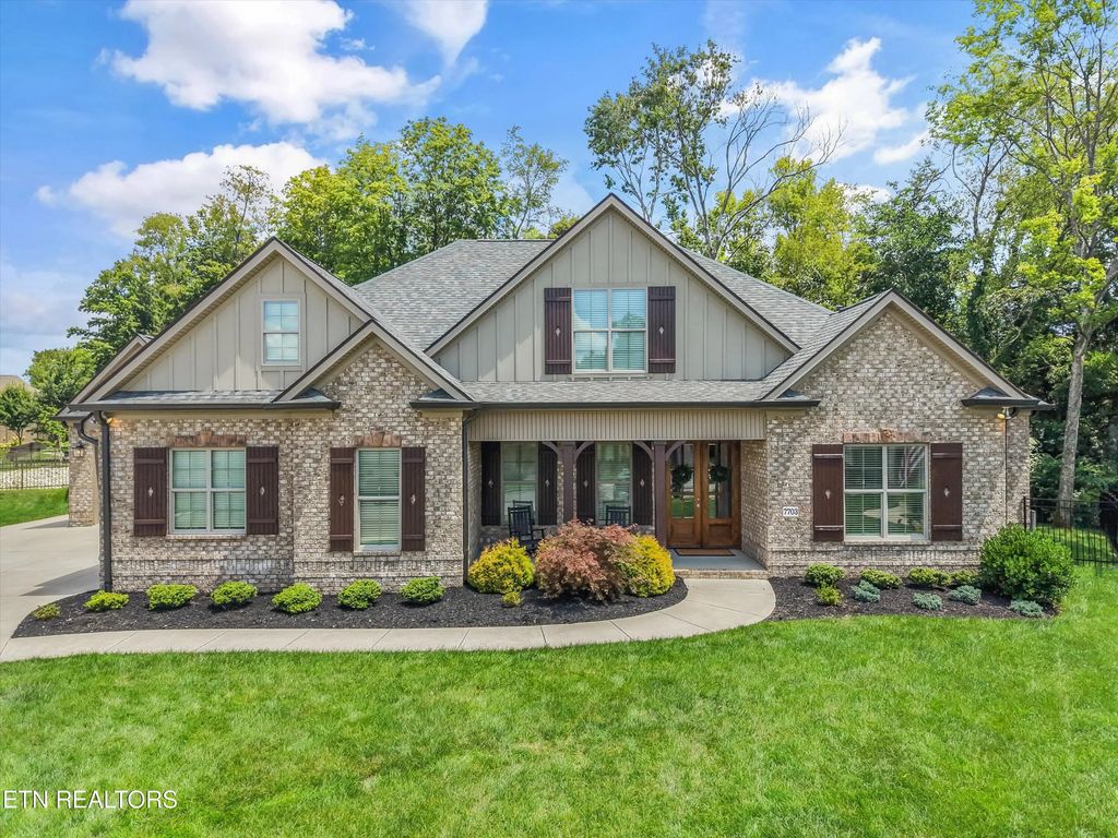 7703 Madgewood Lane, Knoxville