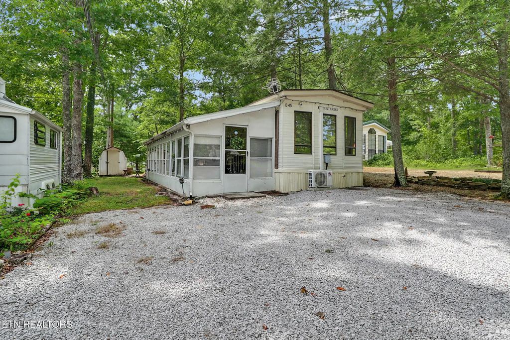 60 Apache Tr, Crossville