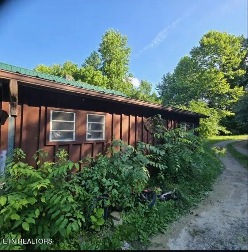 4833 Stinking Creek Rd, Pioneer