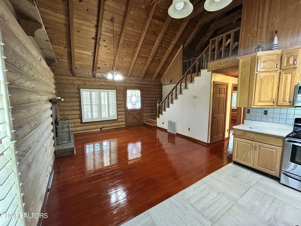 466 Greene Lane, LaFollette