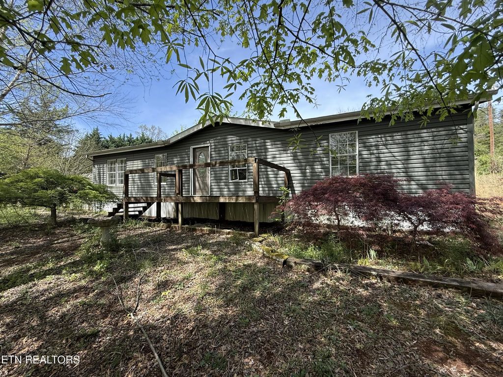 947 N Old Grey Ridge Rd, Maryville