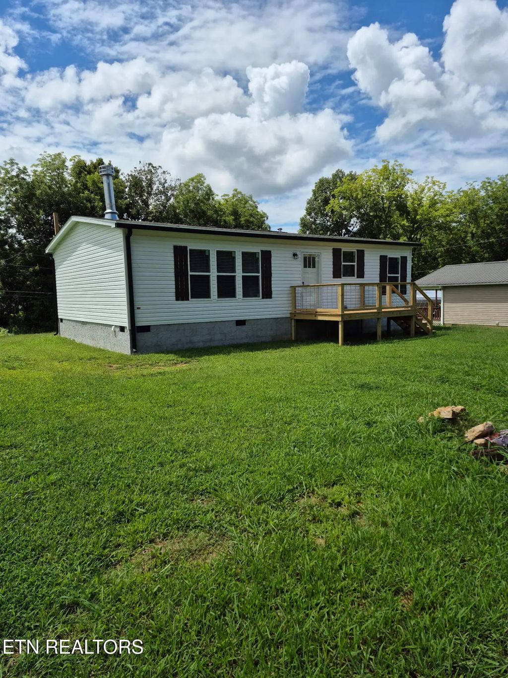 27 N Niota Rd, Englewood