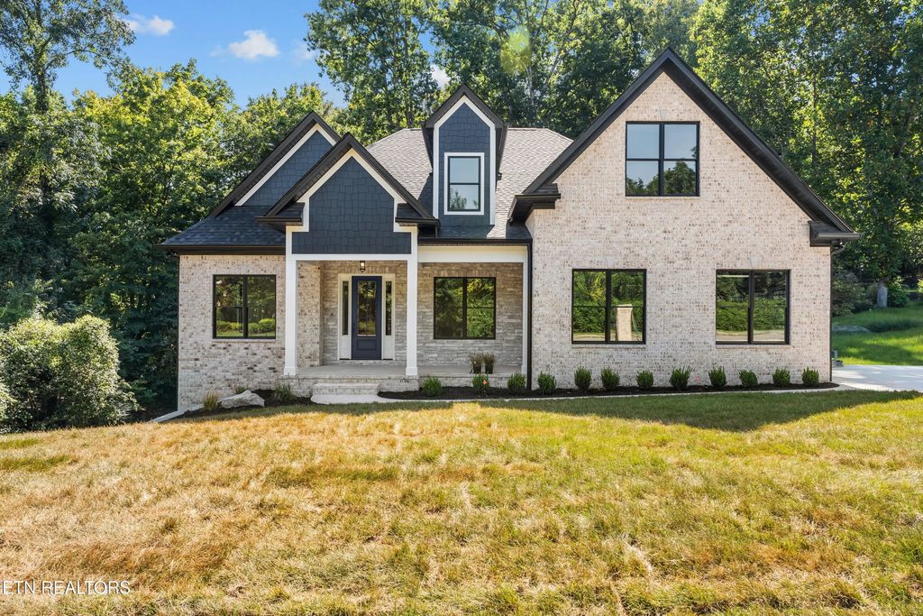 12507 Comblain Rd, Knoxville