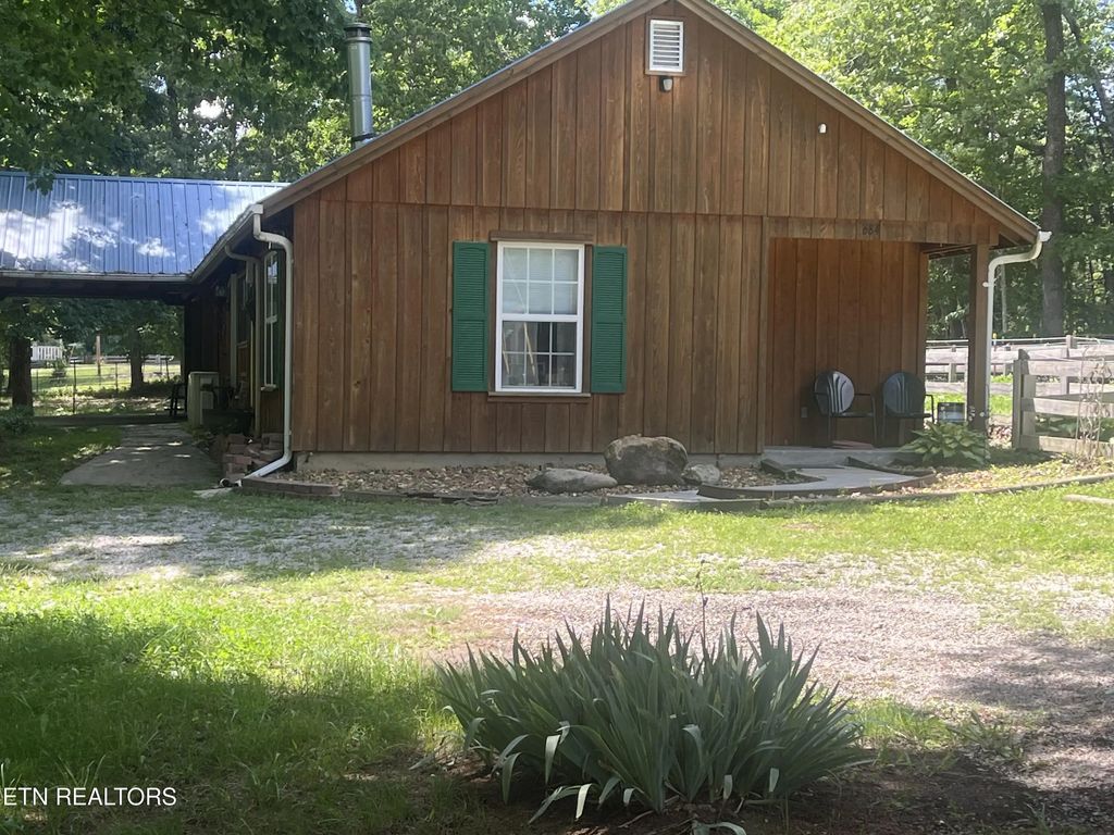684 Spruce Creek Drive, Jamestown