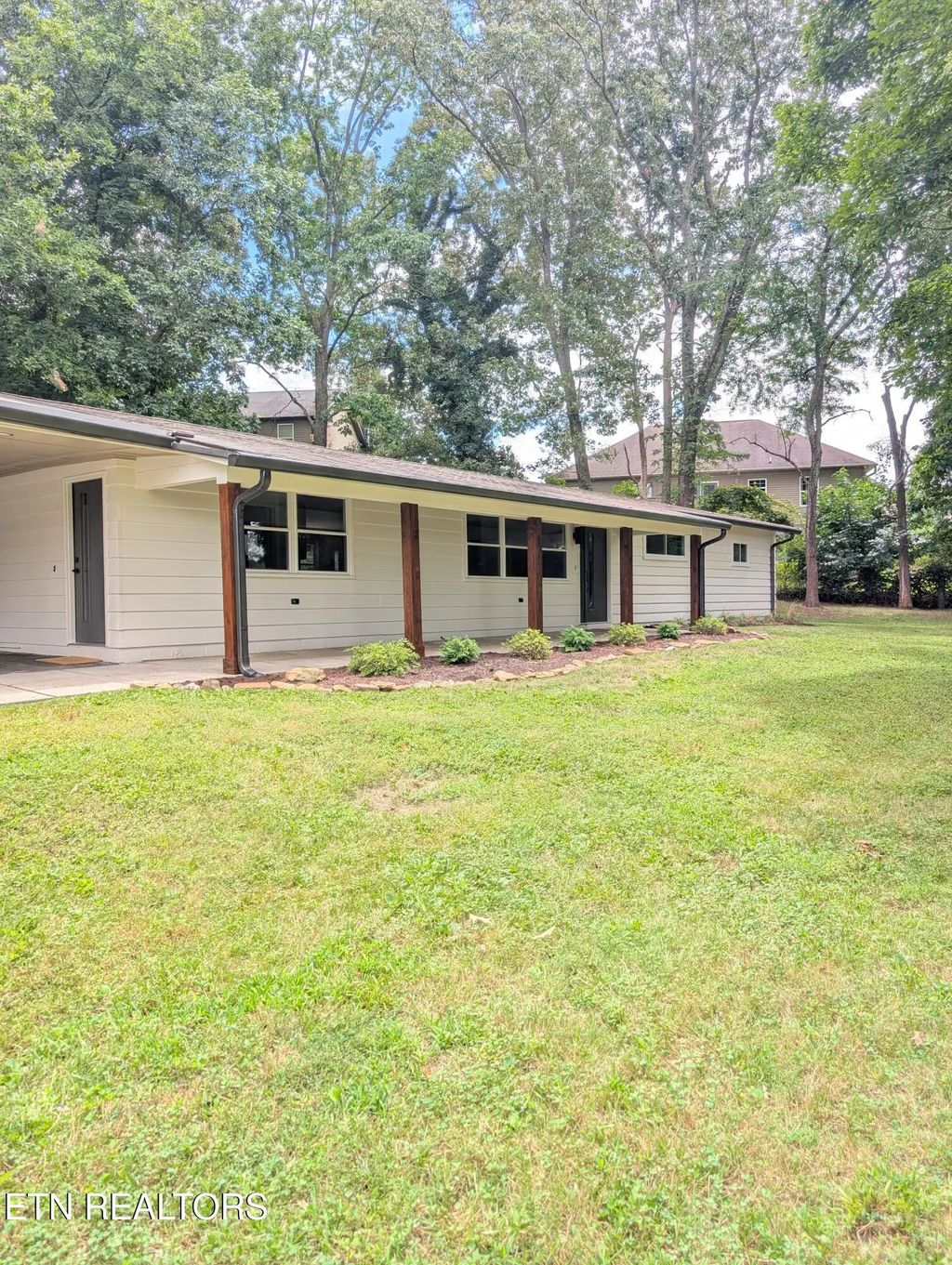 1700 Lockwood Drive, Knoxville