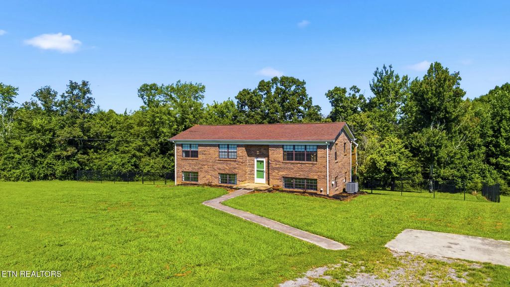 840 Ridge Rd, Madisonville