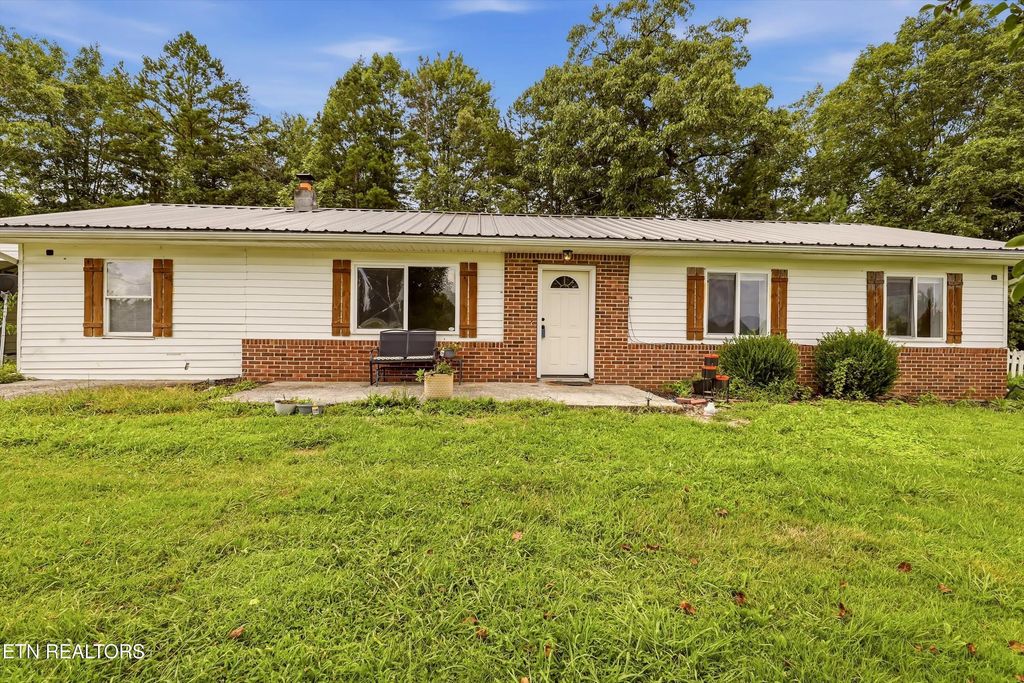 1563 Riggs Chapel Rd, Harriman