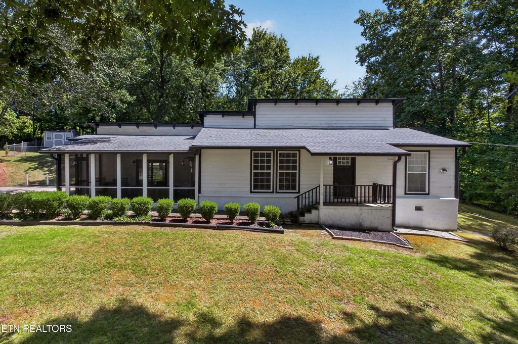 718 Hathburn Drive, Rockwood