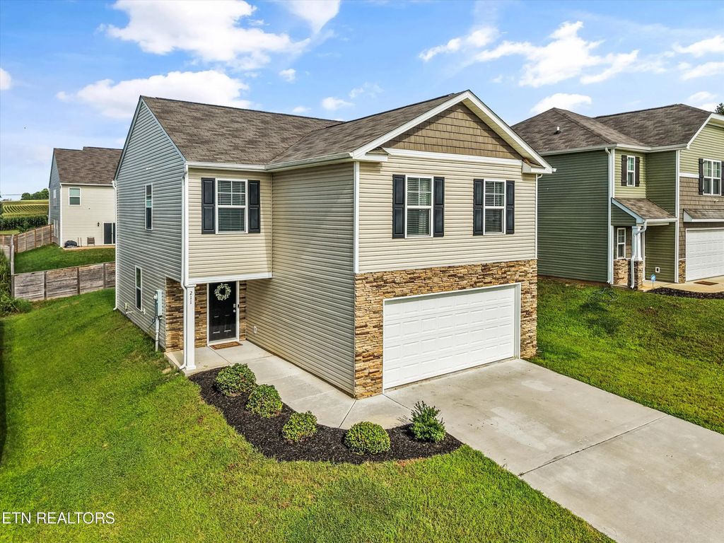 211 Belle Court, Talbott