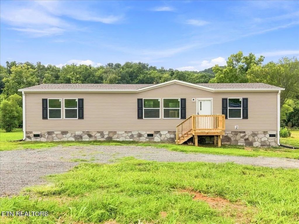 5320 Rutledge Pike, Rutledge