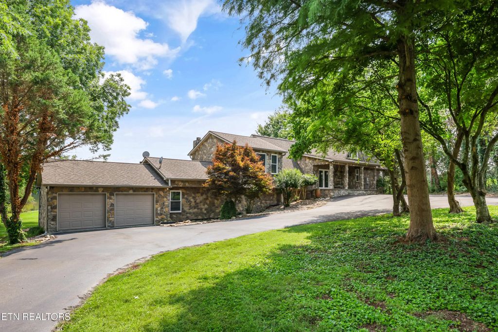2949 Louisville Rd, Louisville