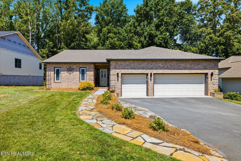 110 Talah Way, Loudon