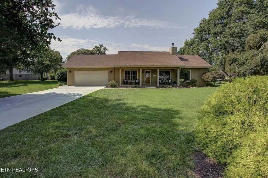 322 Saligugi Lane, Loudon