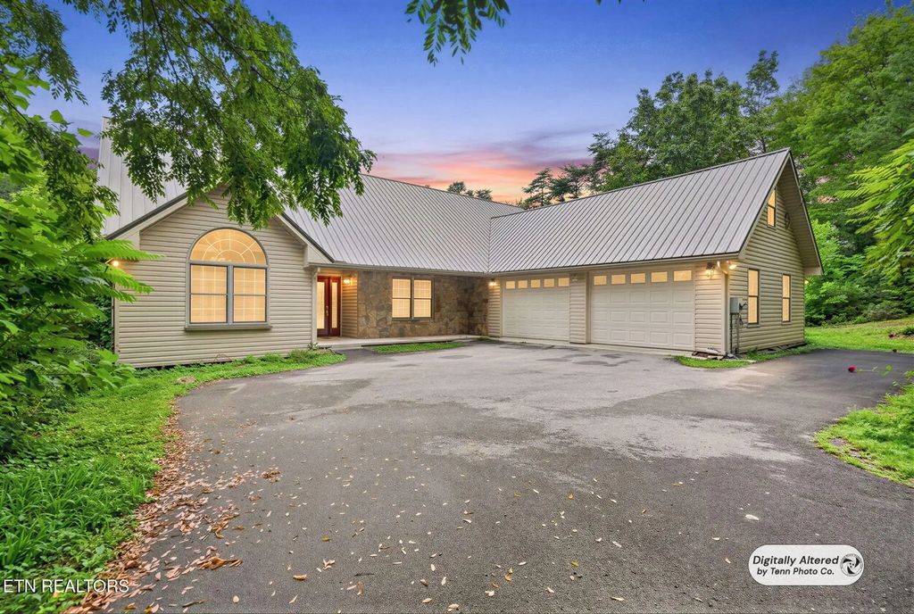 50 Ross Place, Monterey